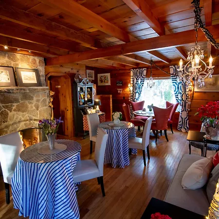 Elliott House Boutique Inn-2